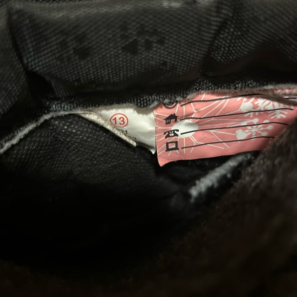 Chic Black Boots with Pink Details Excellent new condition - Picture 3 of 5